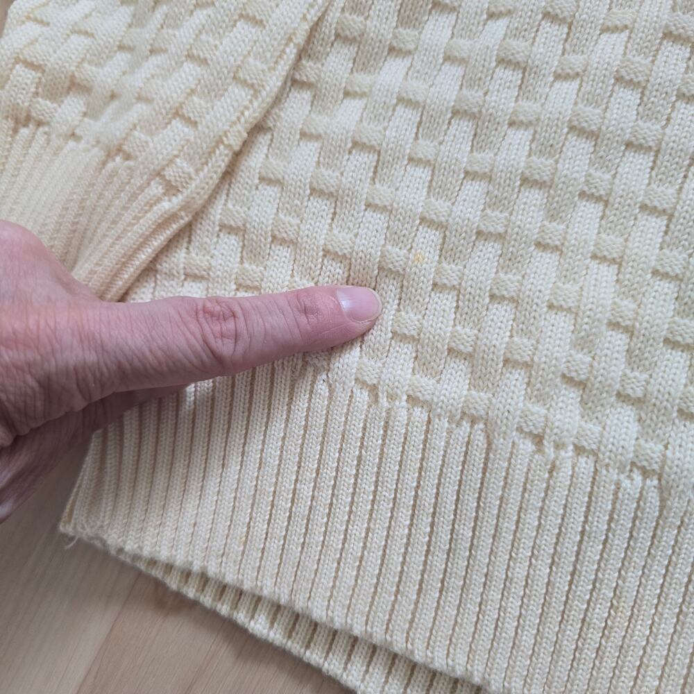 Vintage FILA Womens Wool V-neck Intrecciato 3D Knit Tennis Sweater US 6 Ivory - Picture 5 of 8